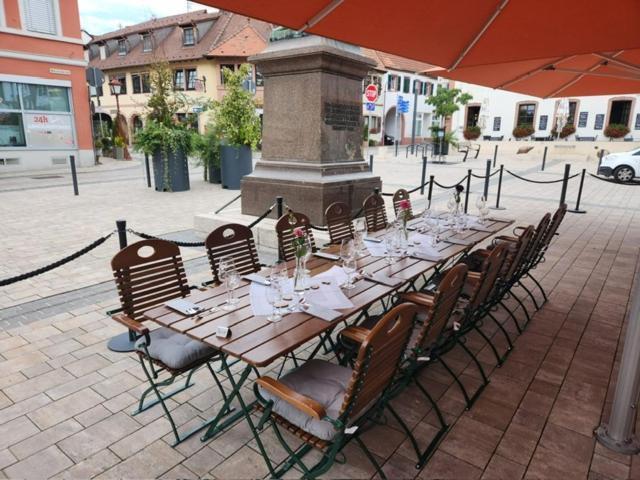 Hotel Zum Goldenen Ochsen Maikammer Exteriör bild