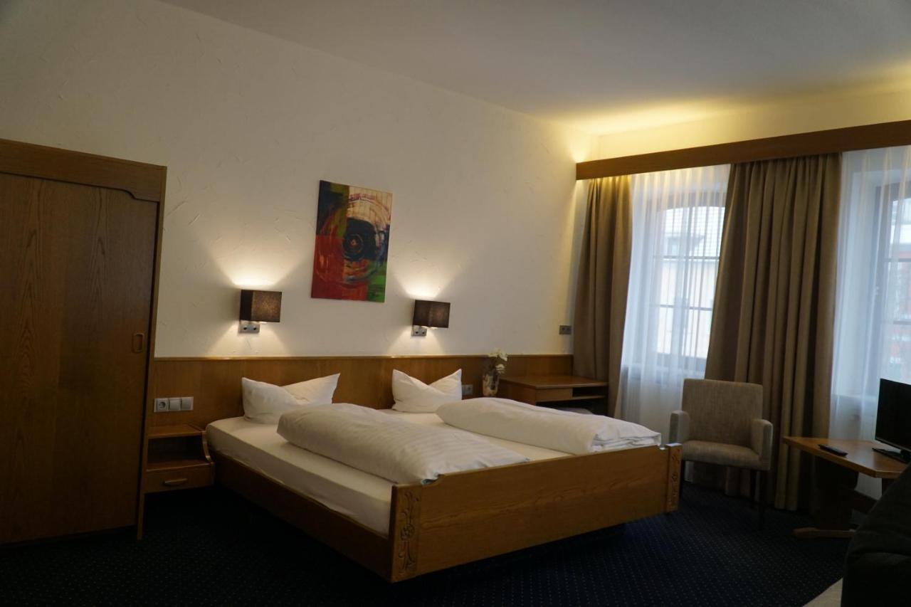Hotel Zum Goldenen Ochsen Maikammer Exteriör bild