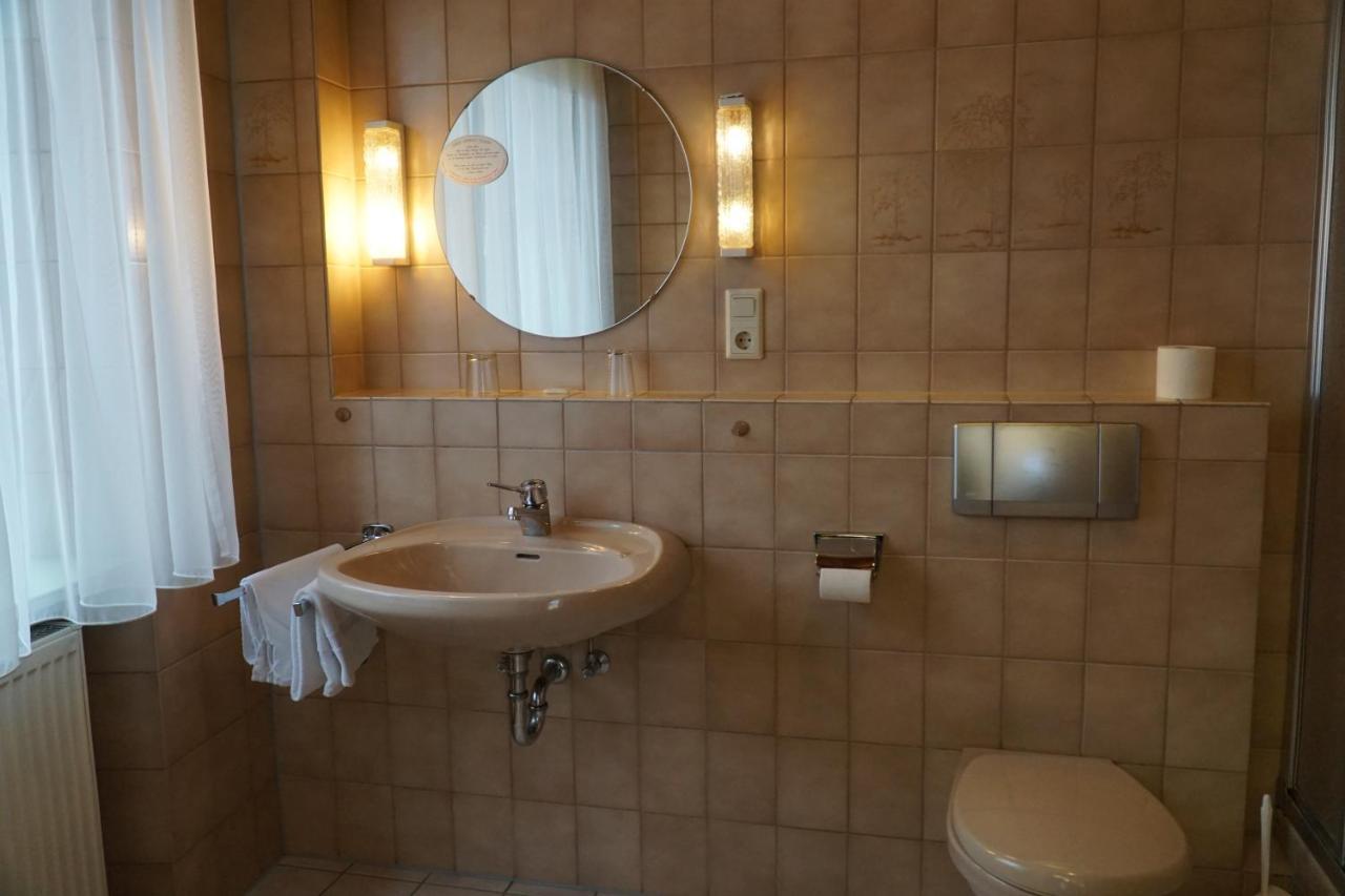 Hotel Zum Goldenen Ochsen Maikammer Exteriör bild