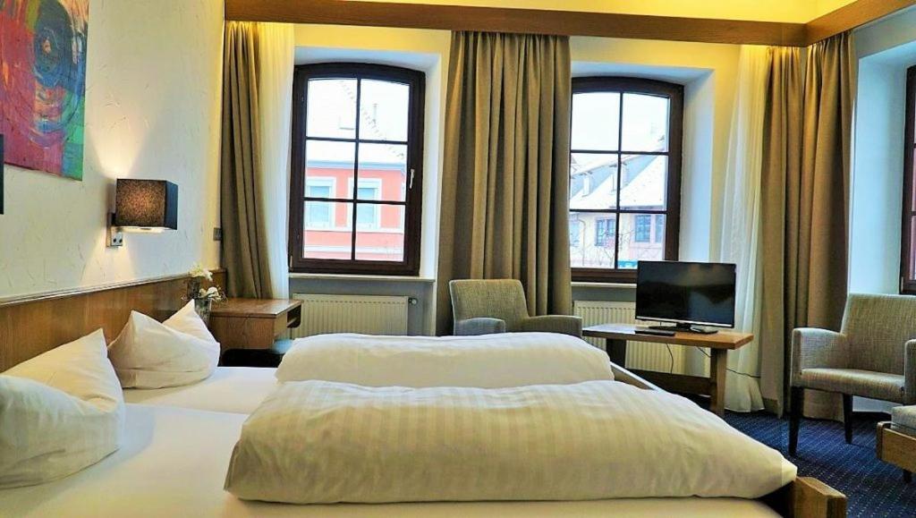 Hotel Zum Goldenen Ochsen Maikammer Exteriör bild